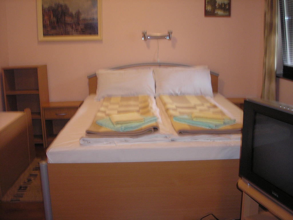 Stara Breza 1 Rooms Palić Zimmer foto